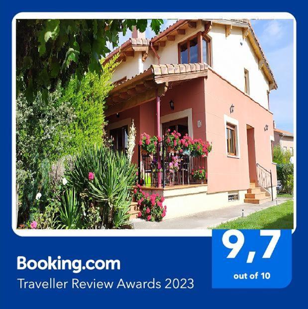 Cuarenta Y Ocho Luces Guest House Burgos Exterior photo